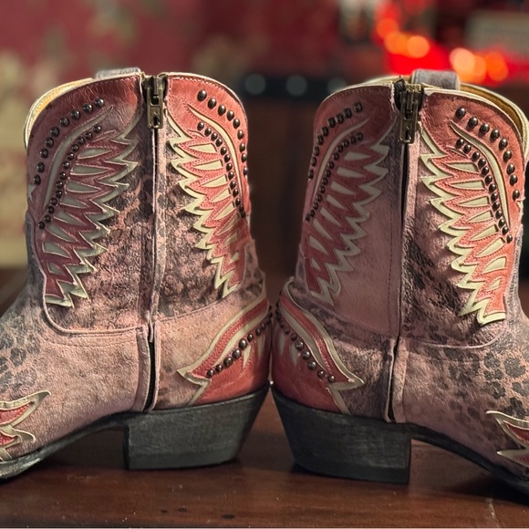 Old Gringo Cowgirl Boots. Inside zip. Size 9. - Picture 3 of 4